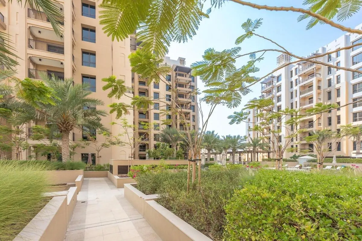 Warm And Earthy 1-Bedroom Apartment Perfect For Family In Madinat Jumeirah Living! Dubai