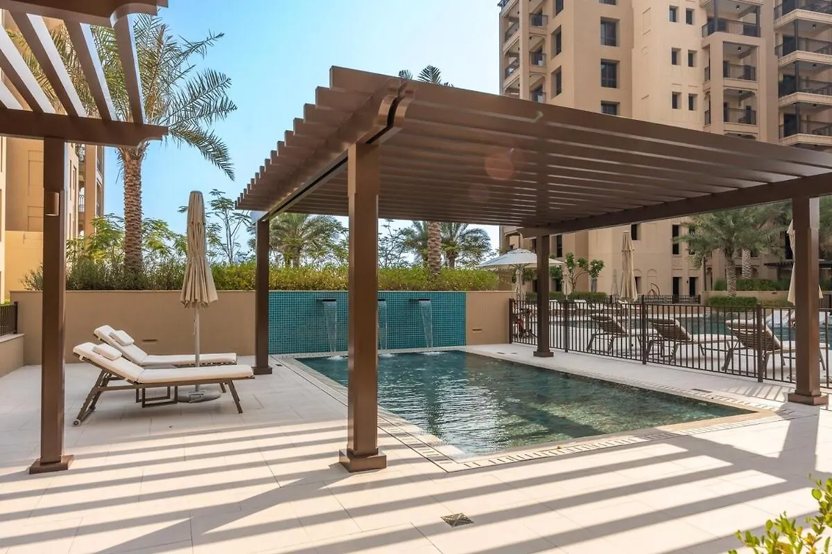 Warm And Earthy 1-Bedroom Apartment Perfect For Family In Madinat Jumeirah Living! Dubai 0*,  Emirados Árabes Unidos