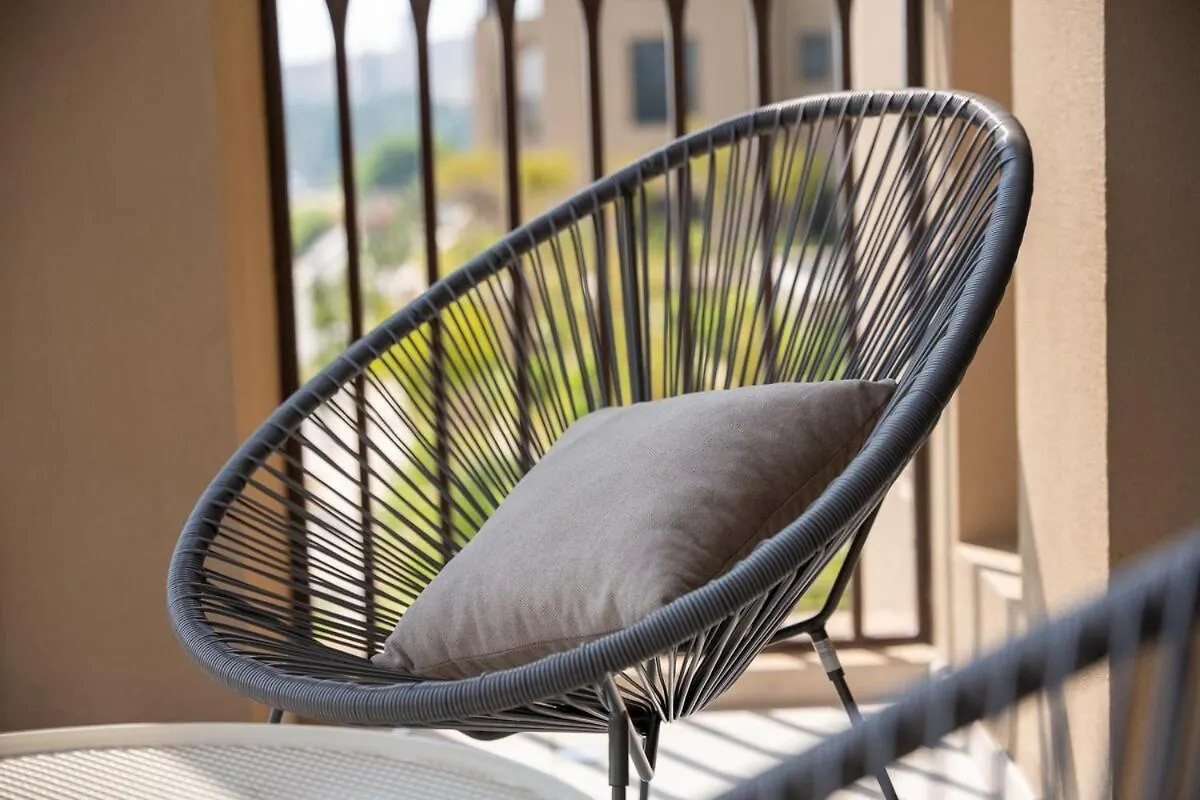 Warm And Earthy 1-Bedroom Apartment Perfect For Family In Madinat Jumeirah Living! Dubai