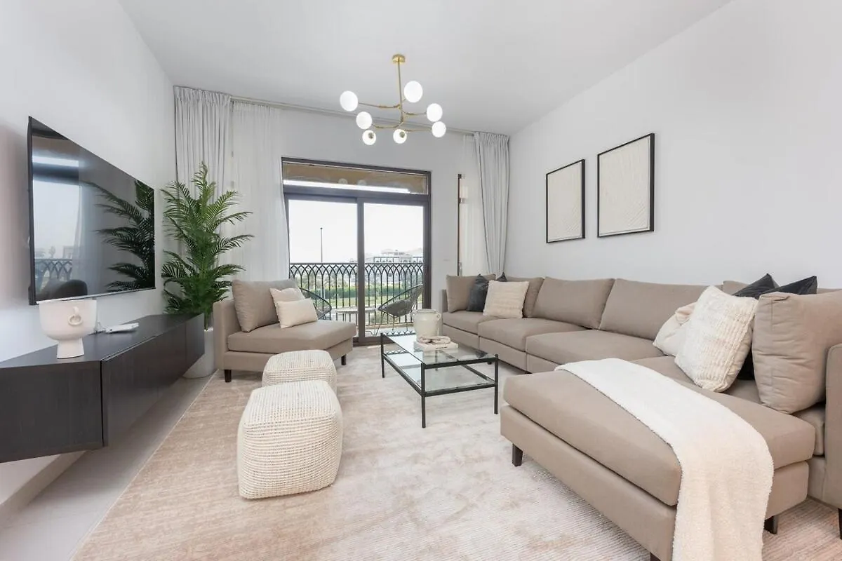 Warm And Earthy 1-Bedroom Apartment Perfect For Family In Madinat Jumeirah Living! Dubai